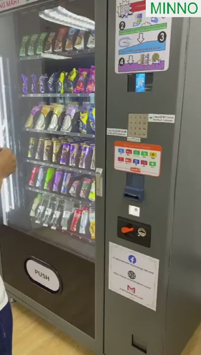 Distributeur intelligent de snacks et de boissons